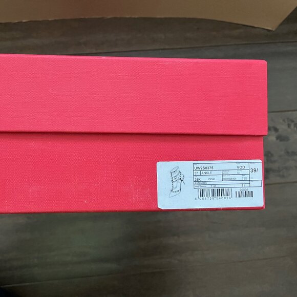 Valentino Garavani Rockstud Cage Kitten iHeels in Pastel / Mint Green size 39.5 - Picture 11 of 11